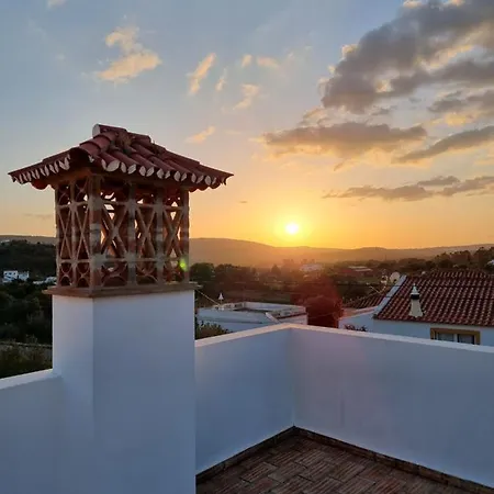 Casa Da Mae * Salir