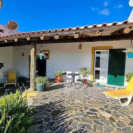 Casa Da Mae Lodge Salir