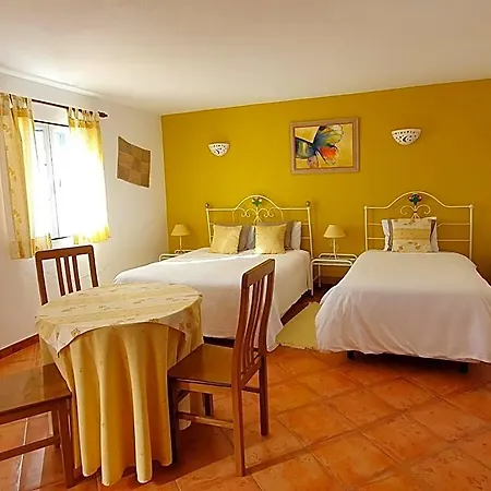 Casa Da Mae Salir