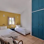 Casa Da Mae * Salir